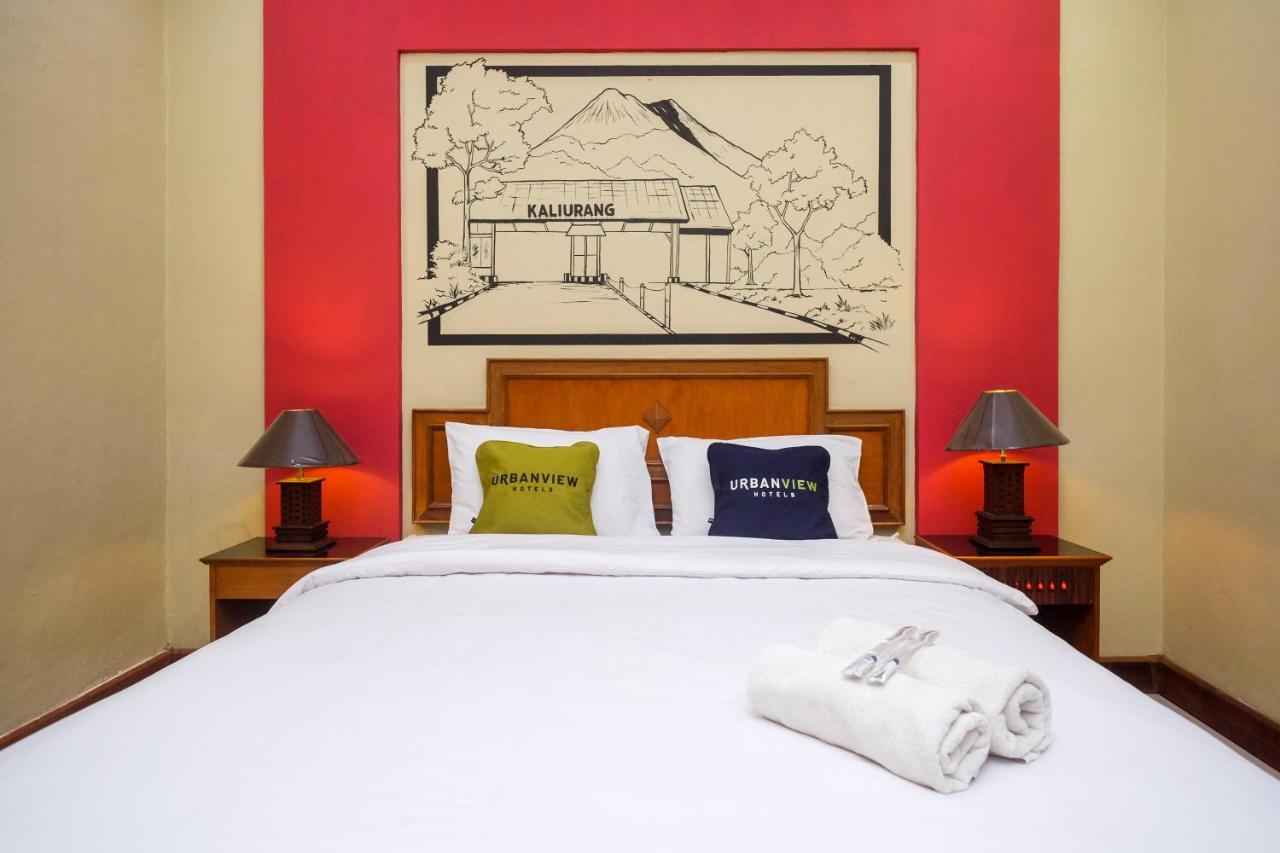 Urbanview Hotel Syariah Wisnugraha By Reddoorz ジョグジャカルタ エクステリア 写真